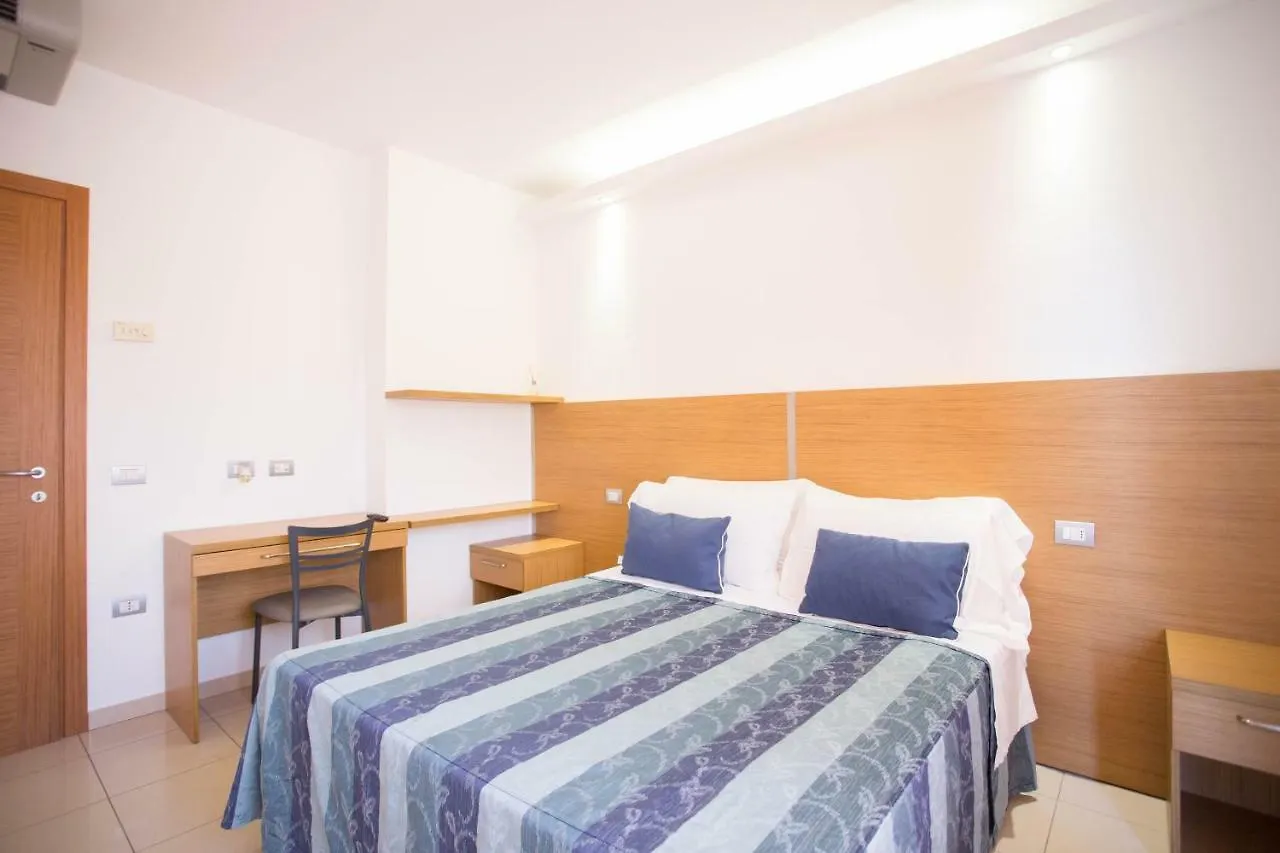 Residence Marzia Rimini 3*,