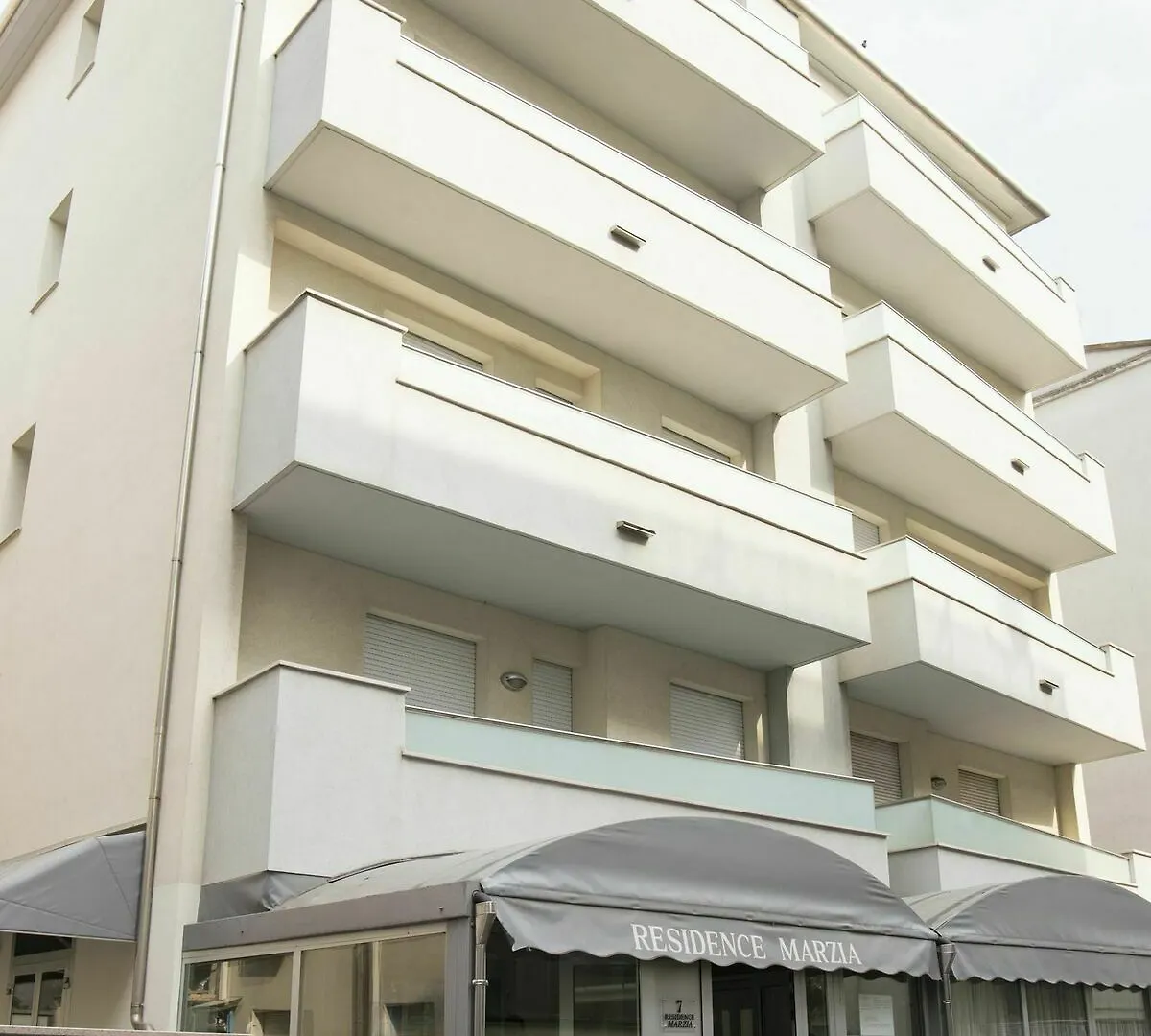 Residence Marzia Rimini 3*,